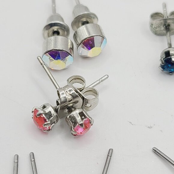 Lot of Assorted Stud & Hoop Earrings Set Some Tarnish and Wear - Picture 4 of 6